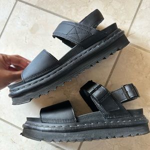 Dr. Martens Voss Sandal Size 8 Women’s